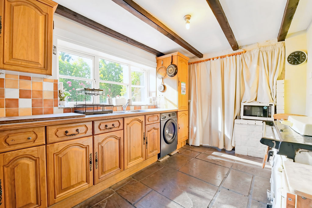 Kitchen- click for photo gallery